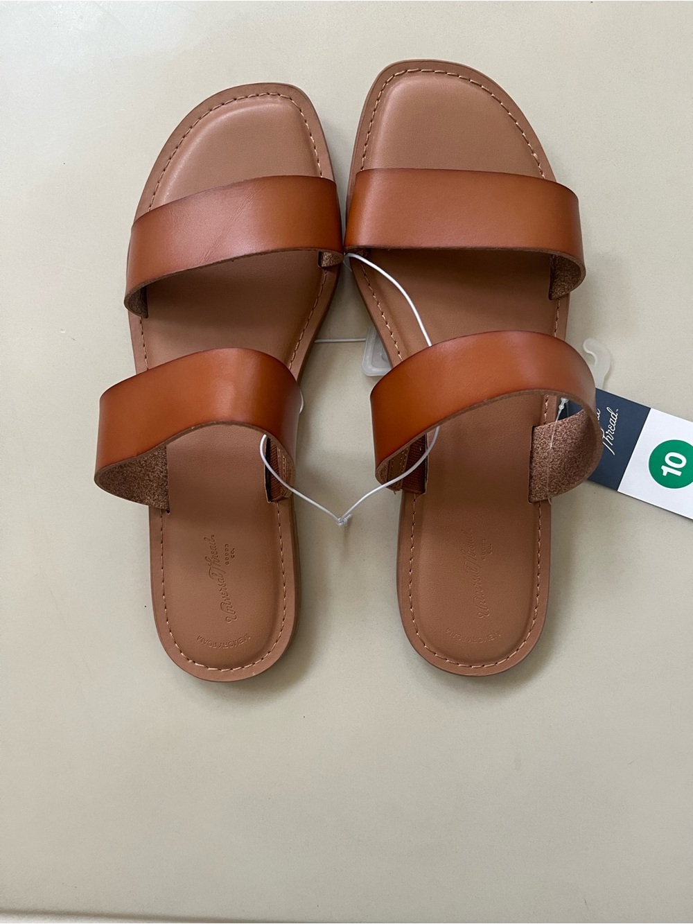 NWT Universal Thread Freya Footbed Sandals Size 10